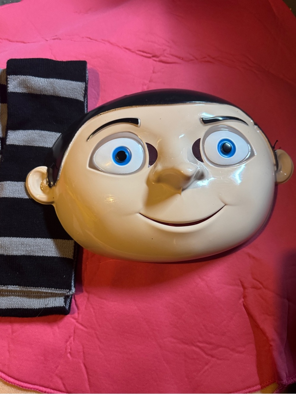 Gru mask and scarf